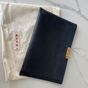 M A R N I - Black Leather pochette clutch w/gold lock
